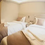 Hotel X-nellyı
