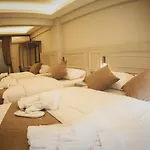 X-nellyı Hotel 2*