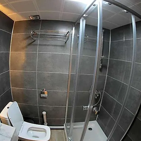X-nellyi Hotel