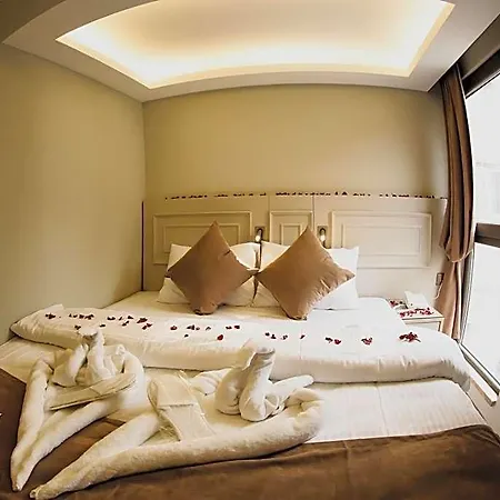 X-nellyi Hotel 2*