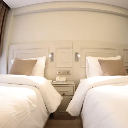 X-nellyi Hotel 2*