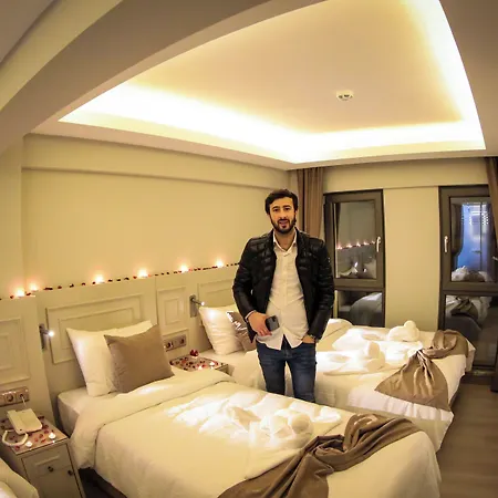 X-nellyi Istanbul