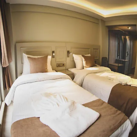 X-nellyi Hotel 2*