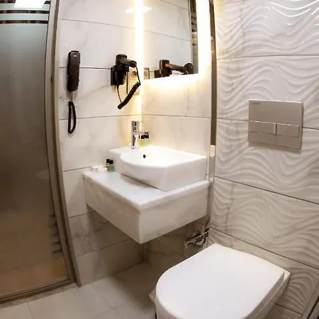 Hotel X-nellyi 2*
