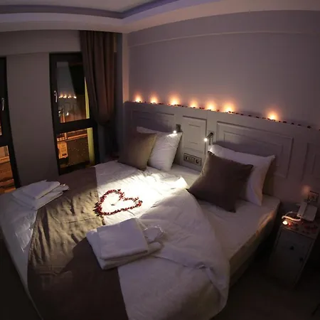 Hotel X-nellyi 2*