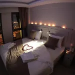 Hotel X-nellyi 2*