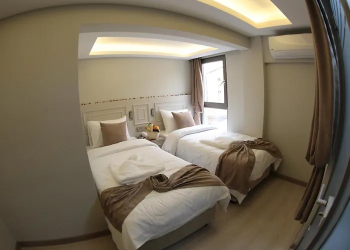 Szálloda X-nellyi 2*